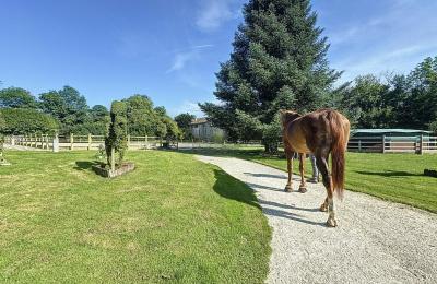 Unique Equestrian Property in Saint-Genis-Pouilly – A Rare Gem on Nearly 1 Hectare