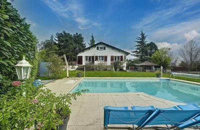 Charming House with Pool and Garden in a Quiet Location